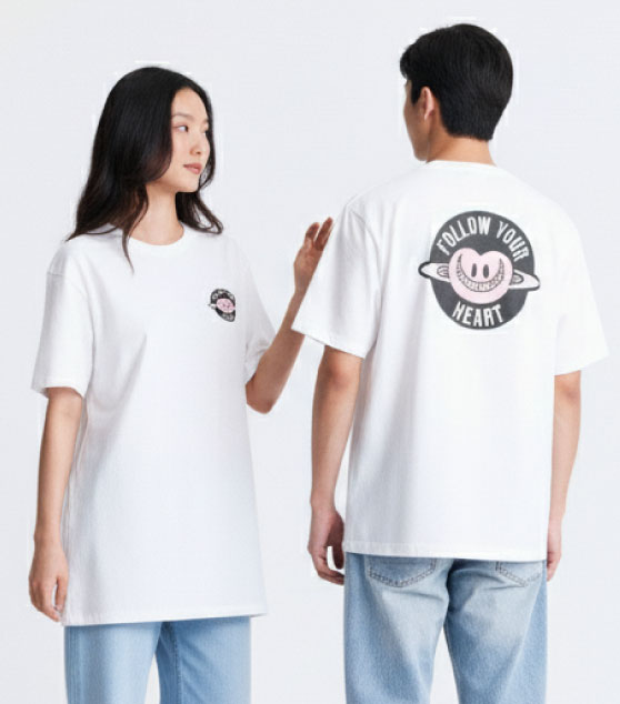 AIIZ Big Heart Graphic T-Shirt