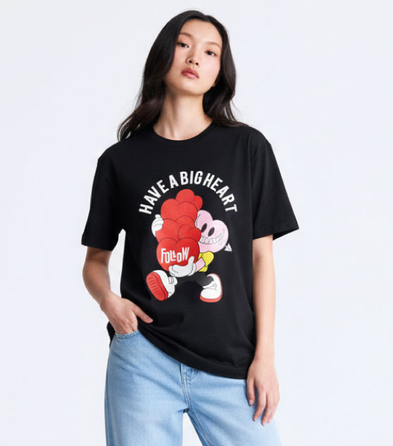 AIIZ Big Heart Graphic T-Shirt