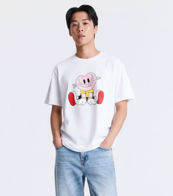 AIIZ Big Heart Graphic T-Shirt