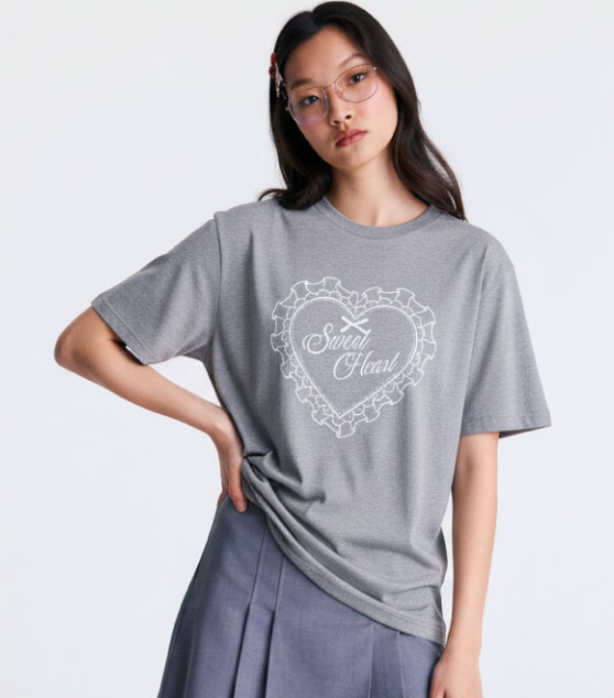 AIIZ Women's Graphic Relaxed T-Shirt